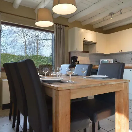 Spacious Holiday In Mont With Garden Vakantiehuis *